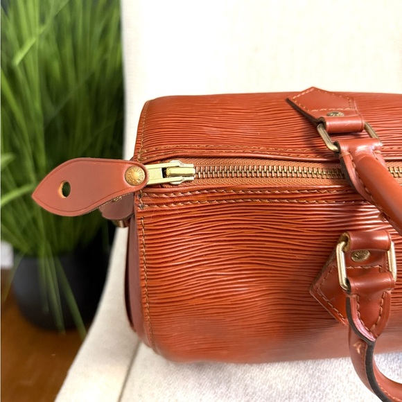 Authentic Louis Vuitton Speedy 30 bag brown Epi leather - Picture 10 of 16